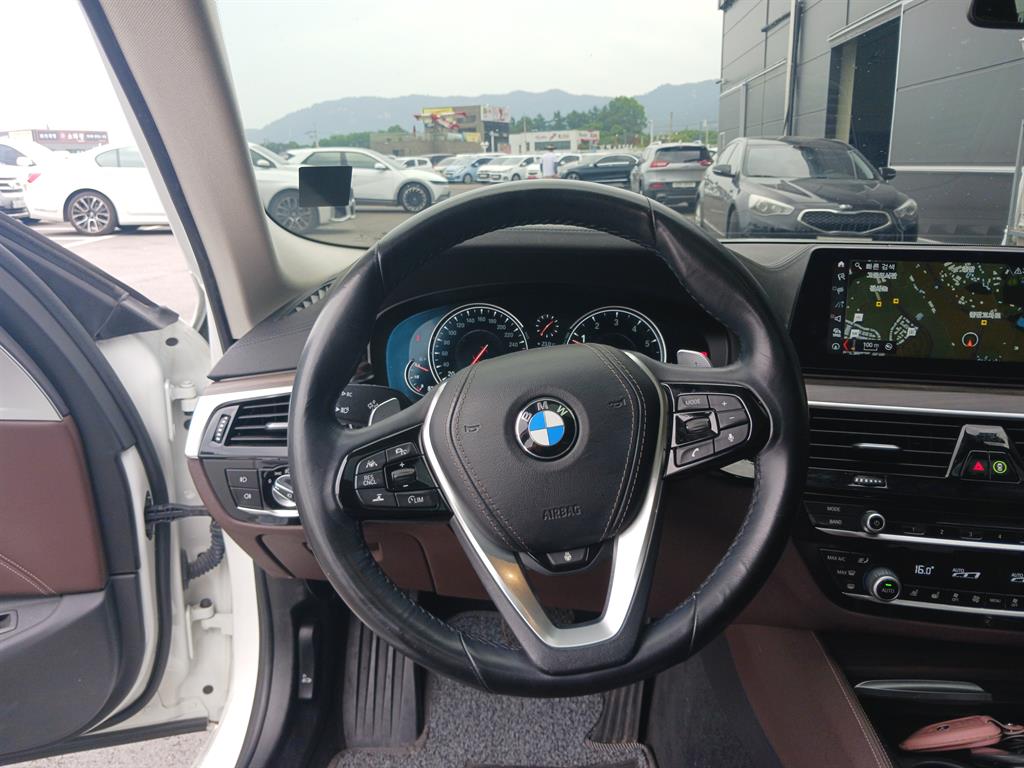 BMW 5 Series 2018 Blanco - Importación desde Corea - HF Imports Iquique - Foto 16