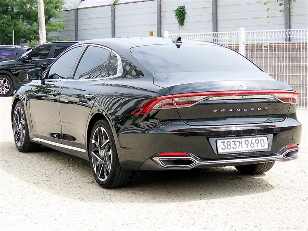 HYUNDAI Grandeur - Vista 3