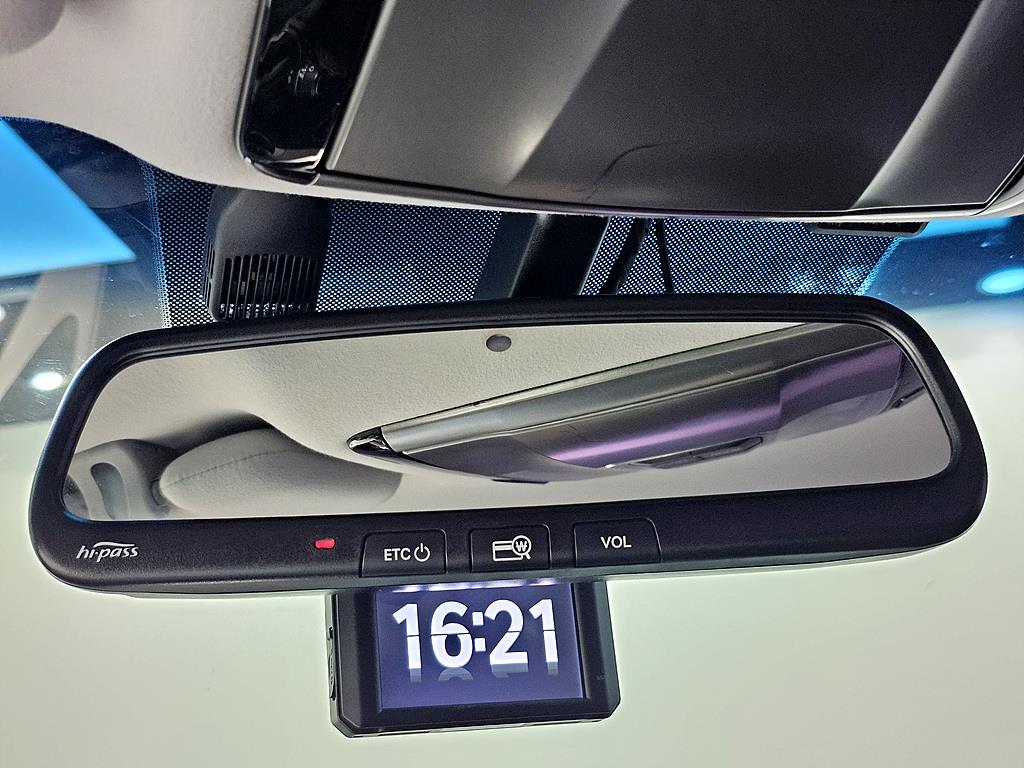 HYUNDAI Grandeur - Vista 12