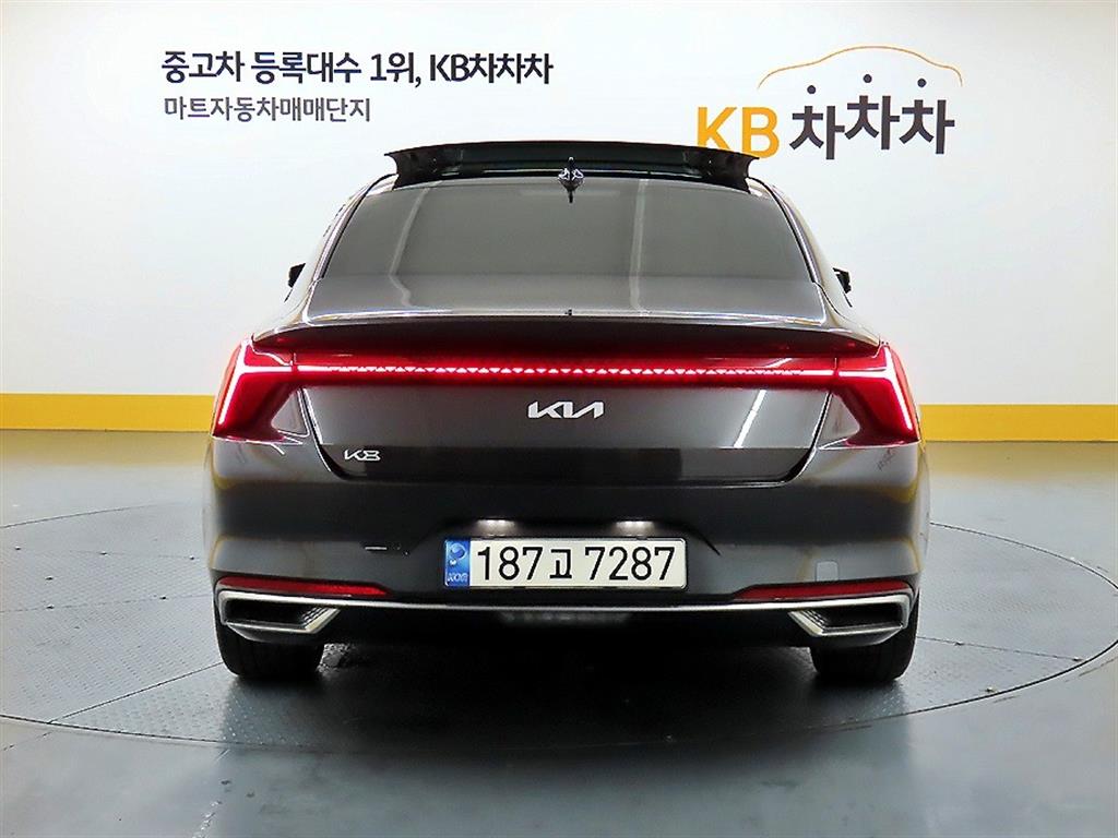KIA K8 - Vista 3