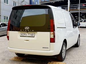 HYUNDAI Staria - Vista 8