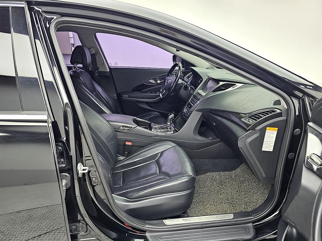 HYUNDAI Grandeur - Vista 11