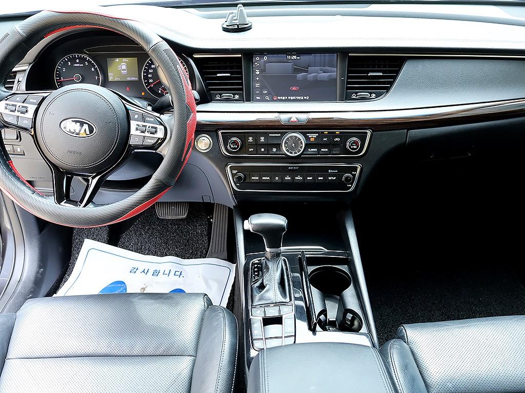 KIA K7 - Vista 9