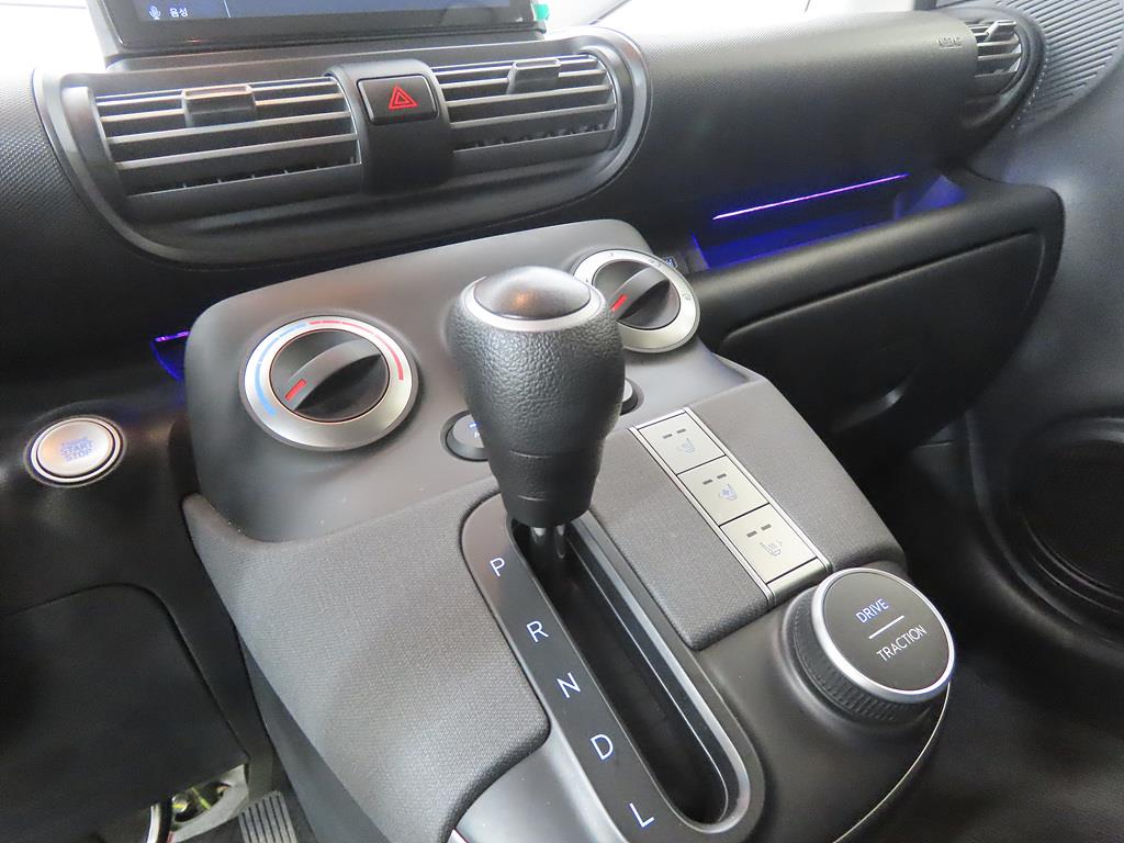 HYUNDAI Casper - Vista 11