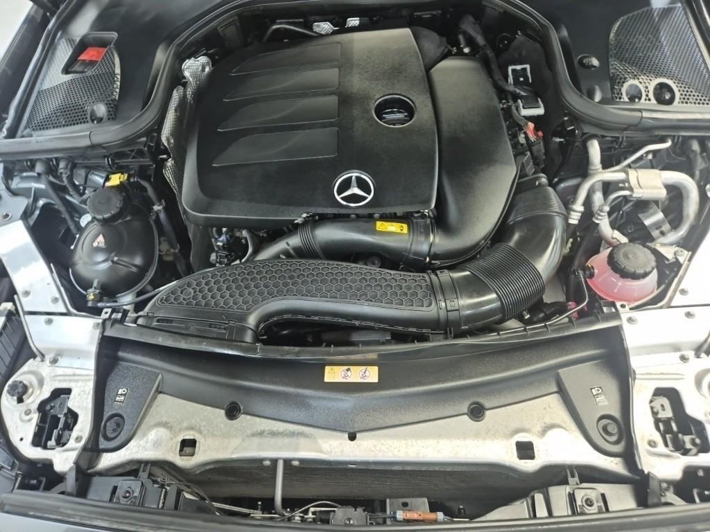 Mercedes Benz E class - Vista 5