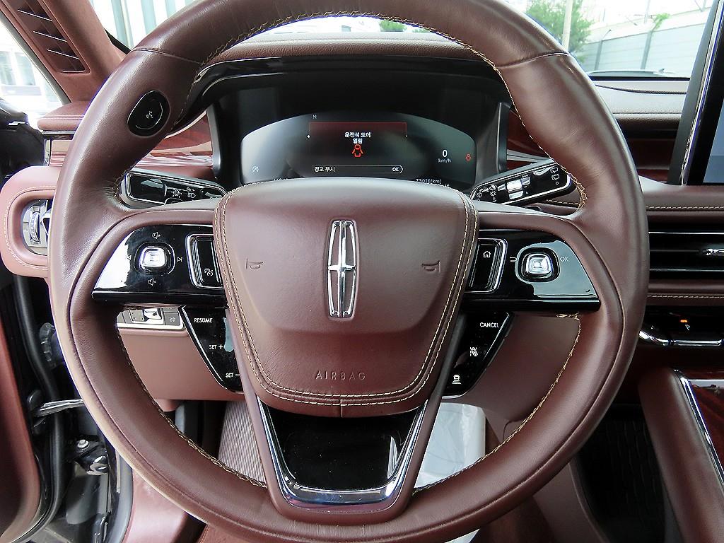 Lincoln Aviator - Vista 8