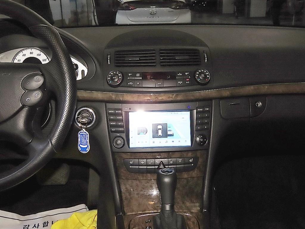 Mercedes Benz E class - Vista 11