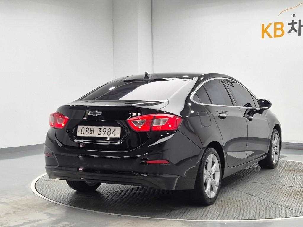 Chevrolet Cruise - Vista 3