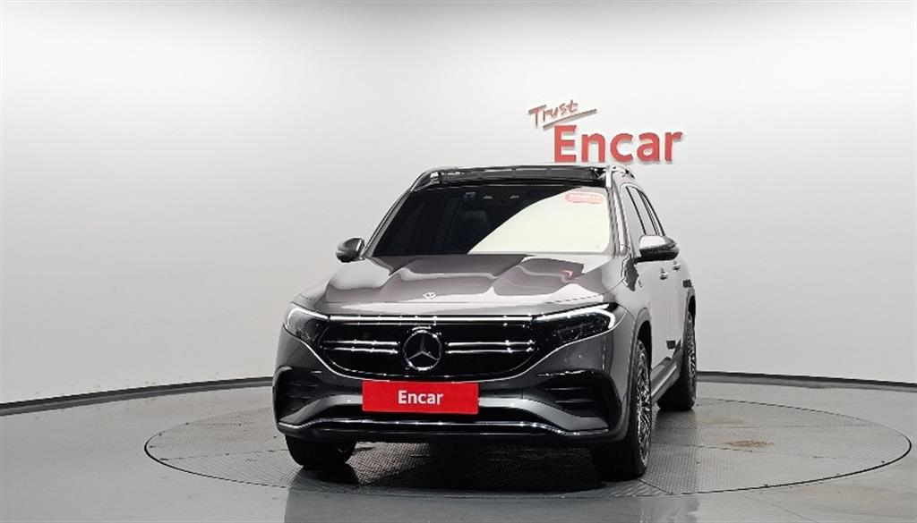 Mercedes Benz EQB - Vista 3