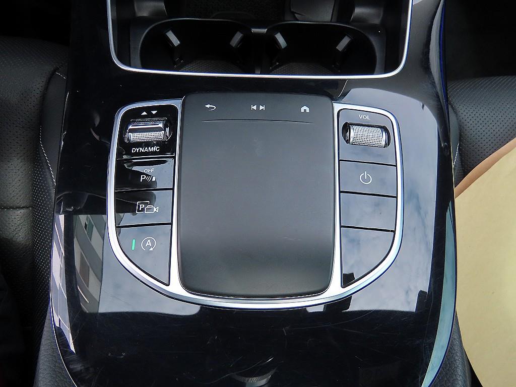 Mercedes Benz E class - Vista 12