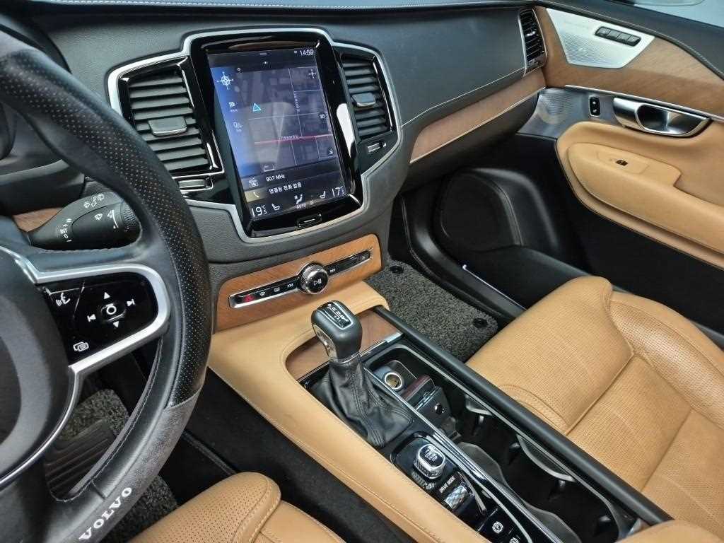 Volvo XC90 - Vista 10