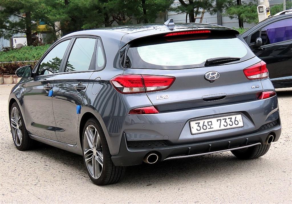 HYUNDAI i30 - Vista 3