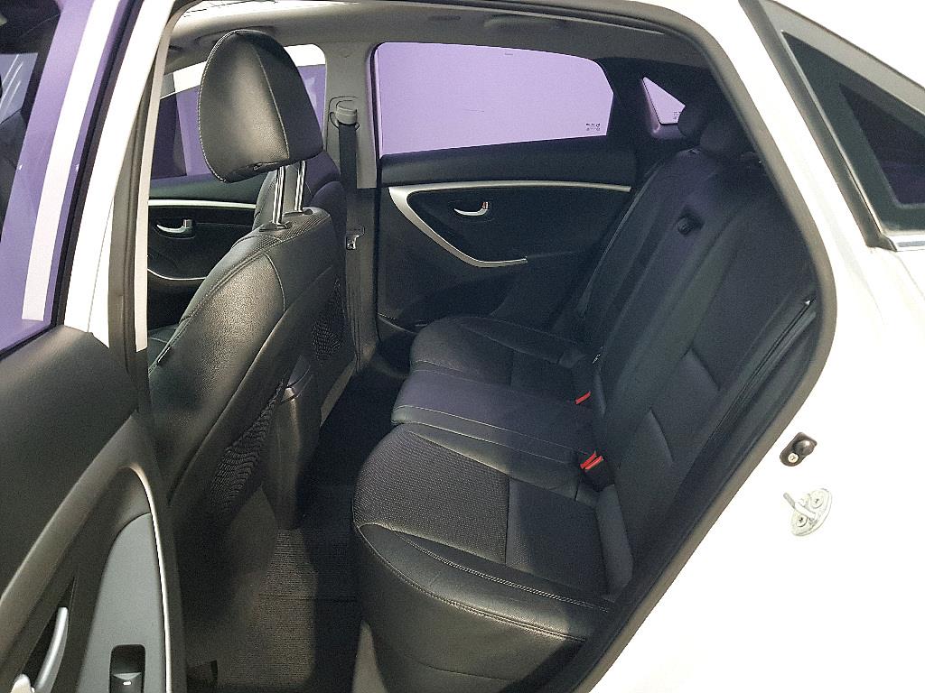 HYUNDAI i30 - Vista 9