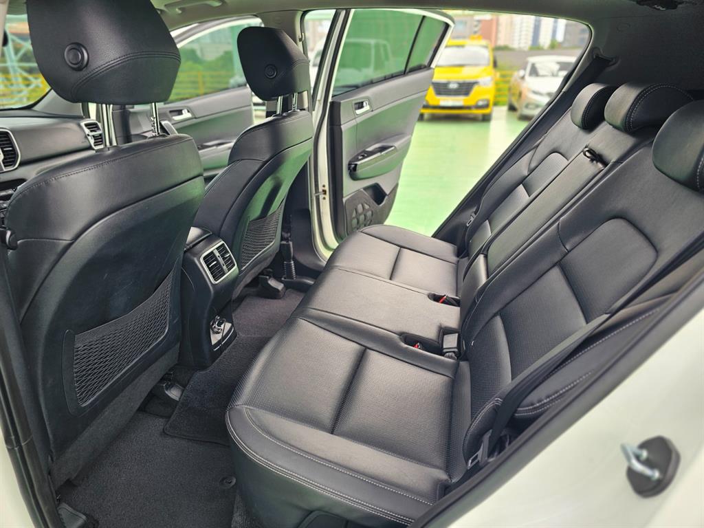 KIA Sportage - Vista 10