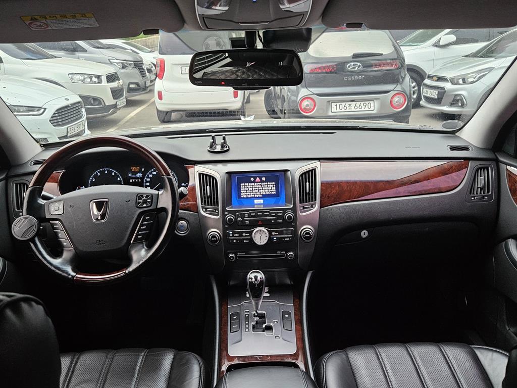 HYUNDAI Equus - Vista 7