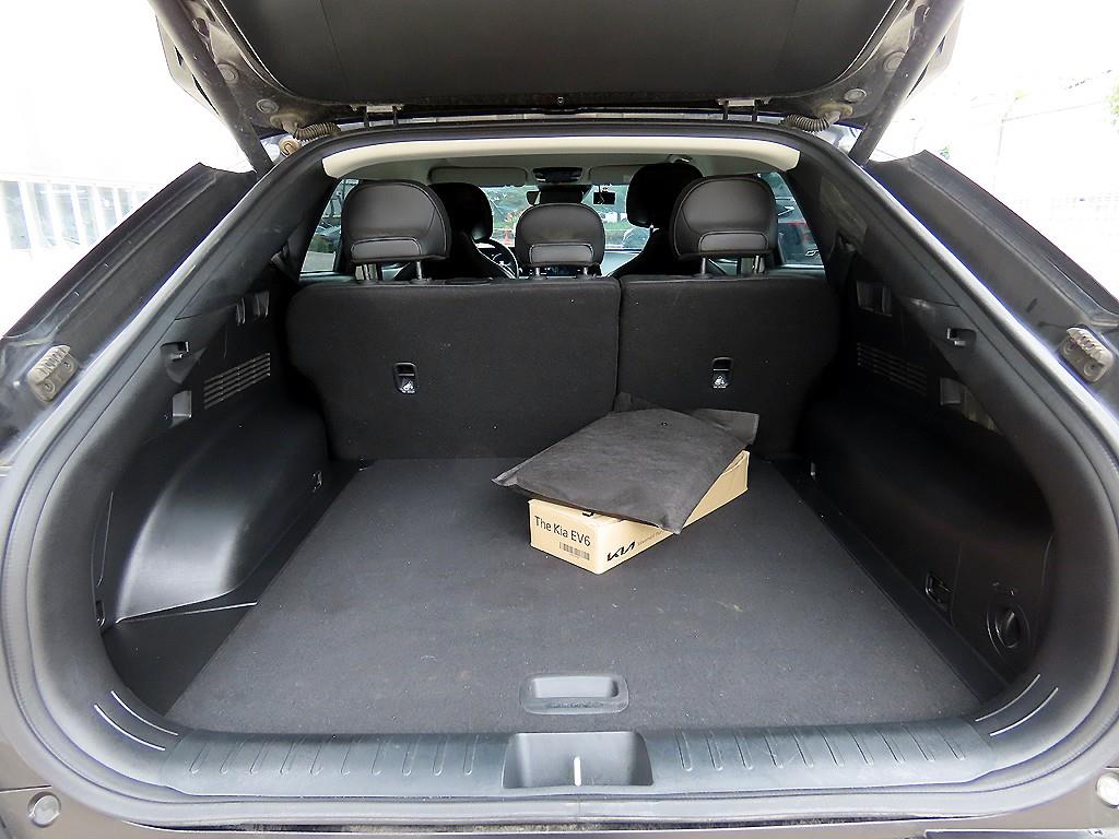 KIA EV6 2022 Negro - Importación desde Corea - HF Imports Iquique - Foto 18
