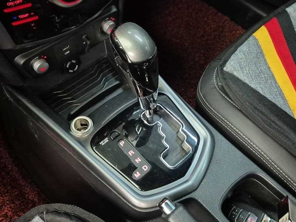 Ssangyong Tivoli - Vista 8