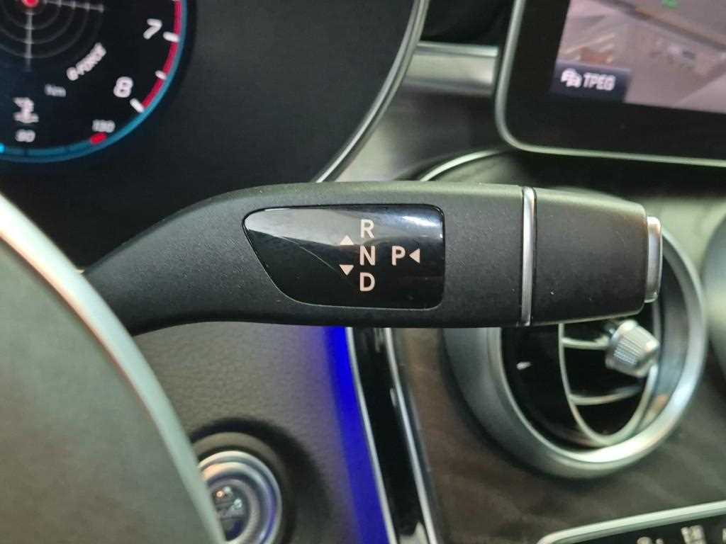 Mercedes Benz C Class - Vista 8