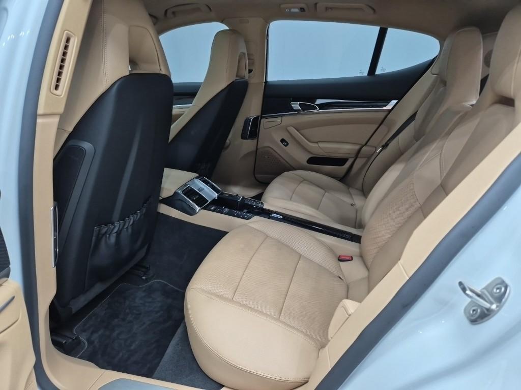Porsche Panamera - Vista 12