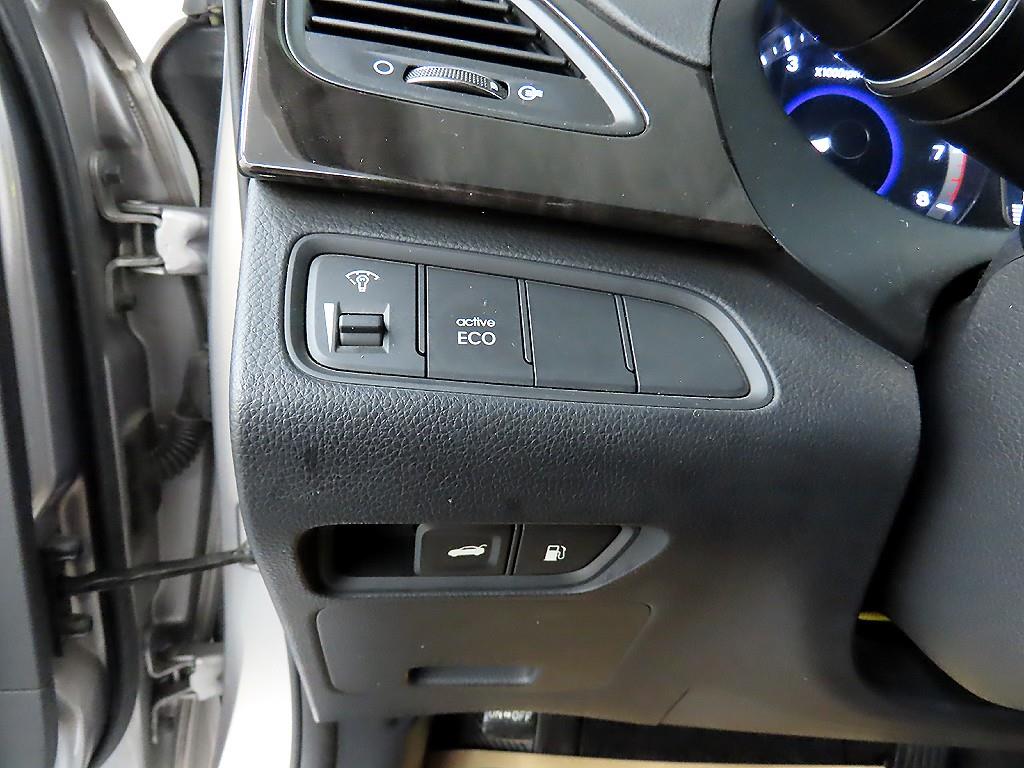 HYUNDAI Grandeur - Vista 12