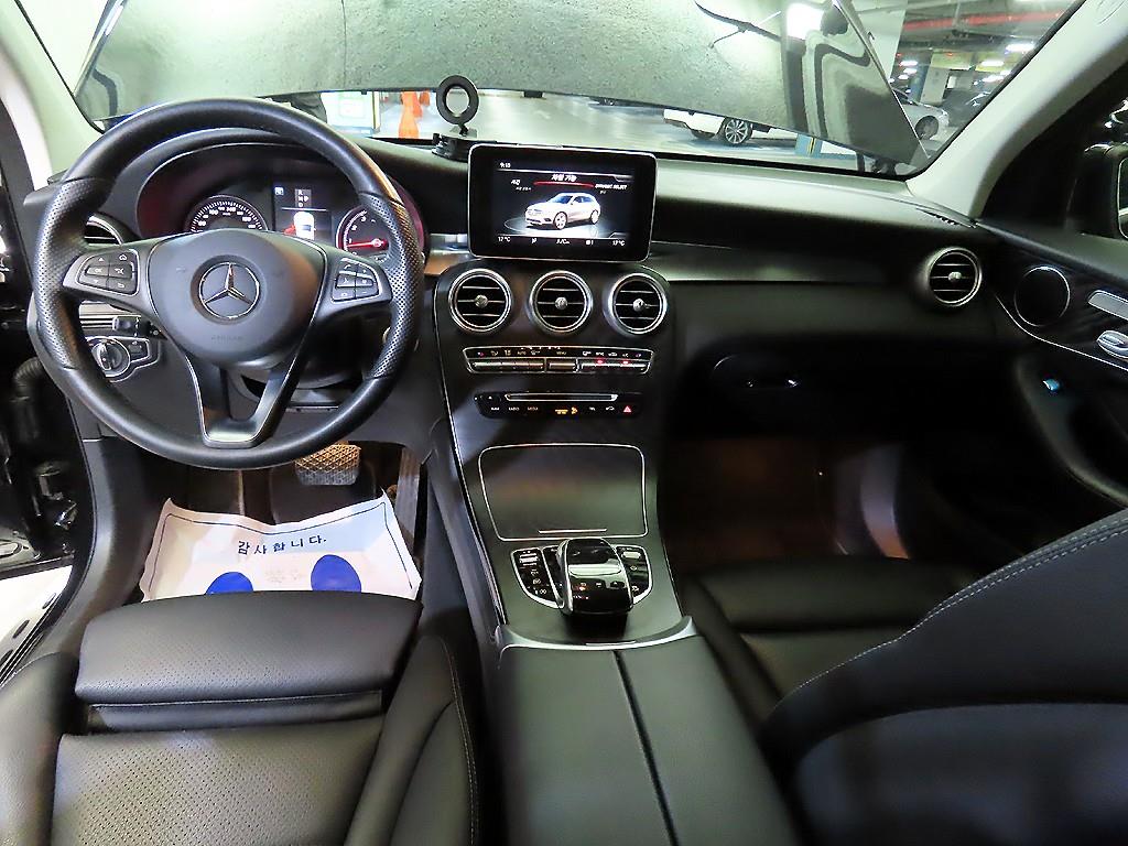 Mercedes Benz GLC Class - Vista 10