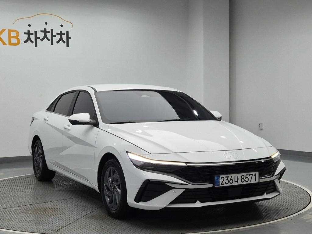 HYUNDAI Avante - Vista 4