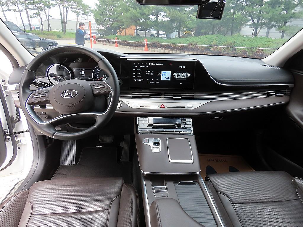 HYUNDAI Grandeur - Vista 7