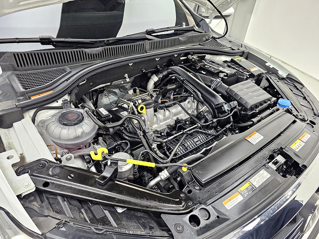 Volkswagen Jetta - Vista 6