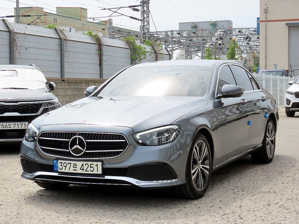 Mercedes Benz E class - Vista 2