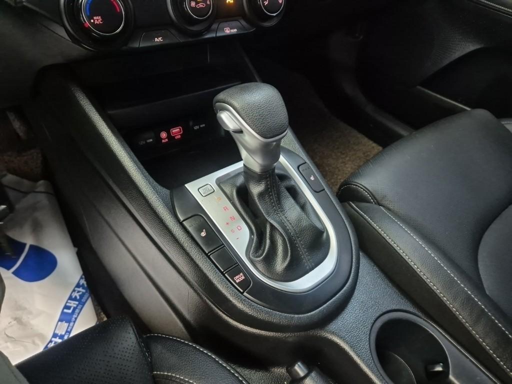 KIA K3 - Vista 8