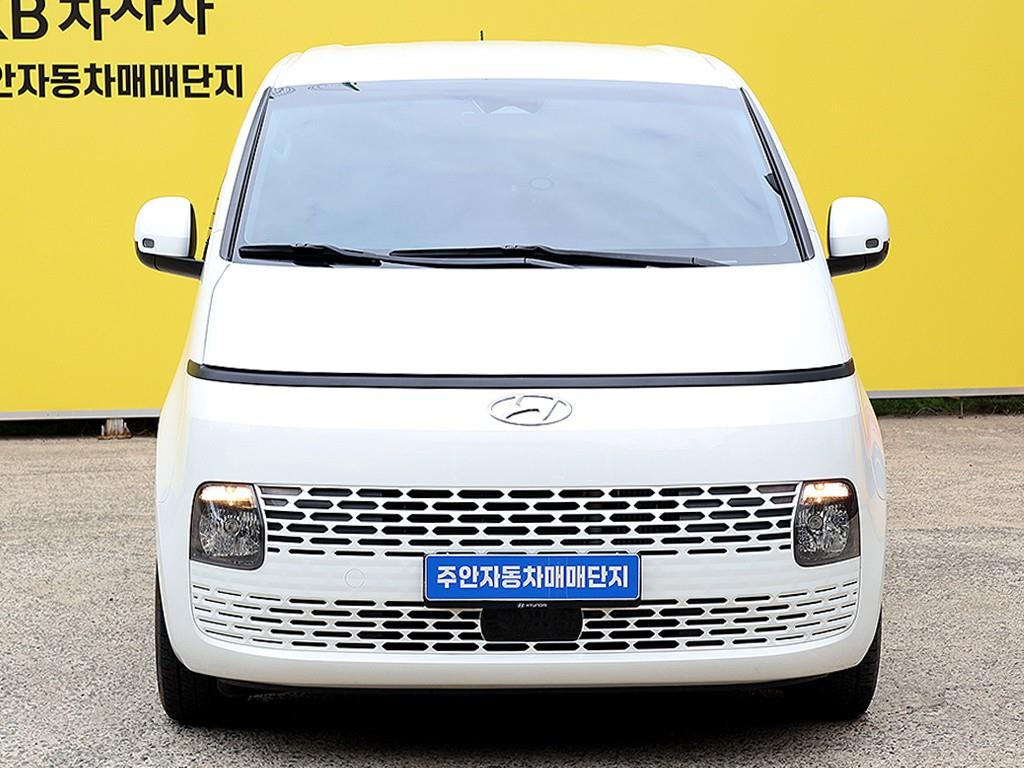 HYUNDAI Staria 2022 Blanco - Importación desde Corea - HF Imports Iquique - Foto 1