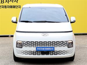 HYUNDAI Staria - Vista 2