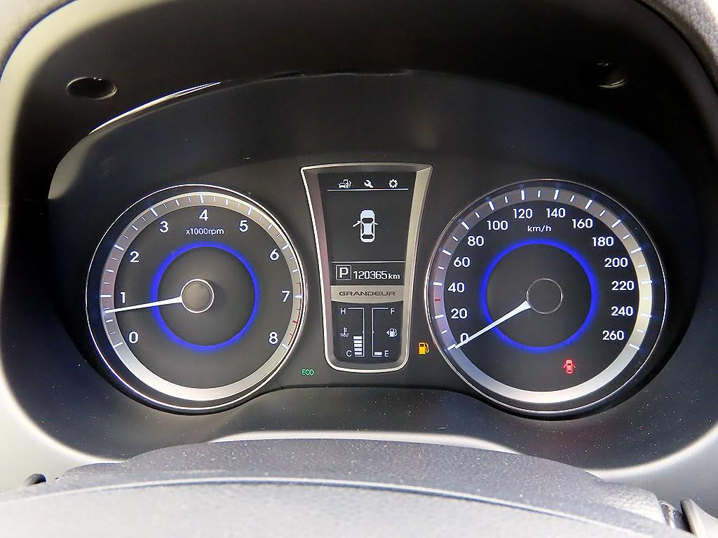 HYUNDAI Grandeur - Vista 9