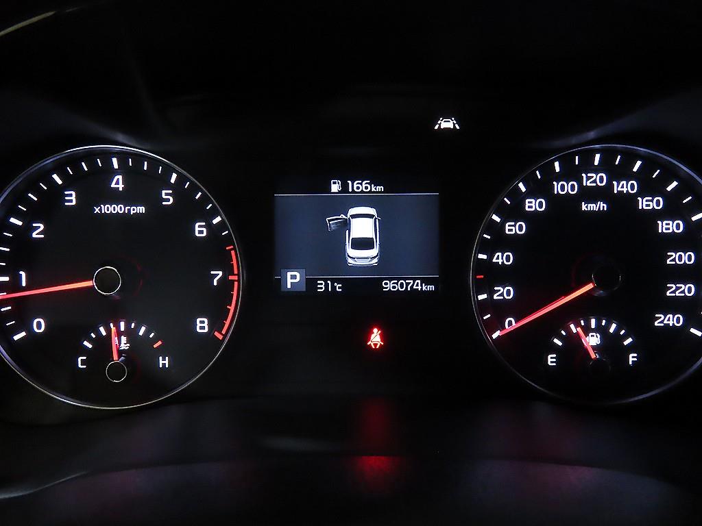 KIA Carnival - Vista 9