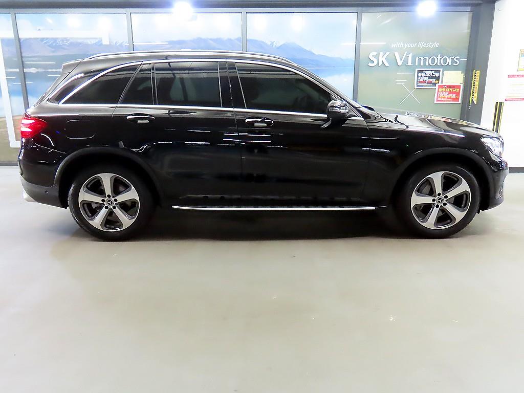 Mercedes Benz GLC Class - Vista 3