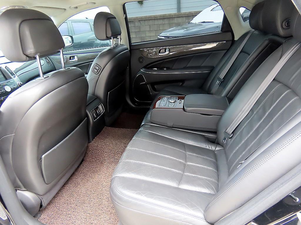 HYUNDAI Equus - Vista 6