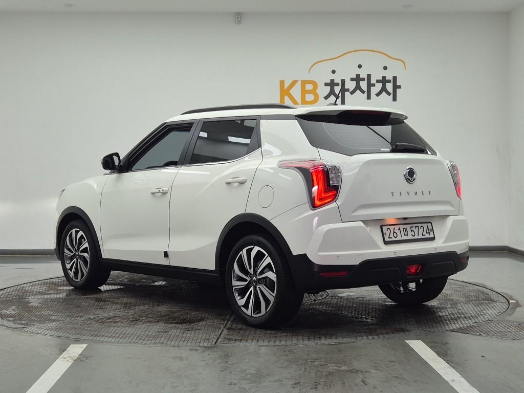 Ssangyong Tivoli - Vista 2
