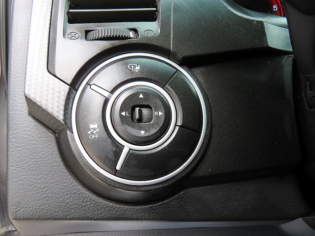 Ssangyong Korando - Vista 12