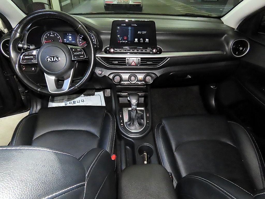 KIA K3 - Vista 10