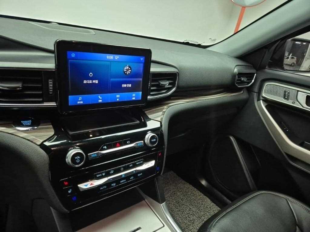Ford Explorer - Vista 10