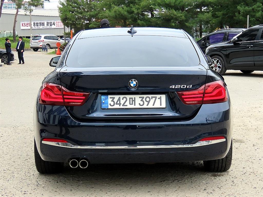 BMW 4 Series - Vista 4