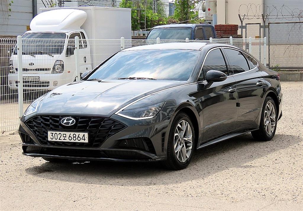 HYUNDAI Sonata - Vista 2