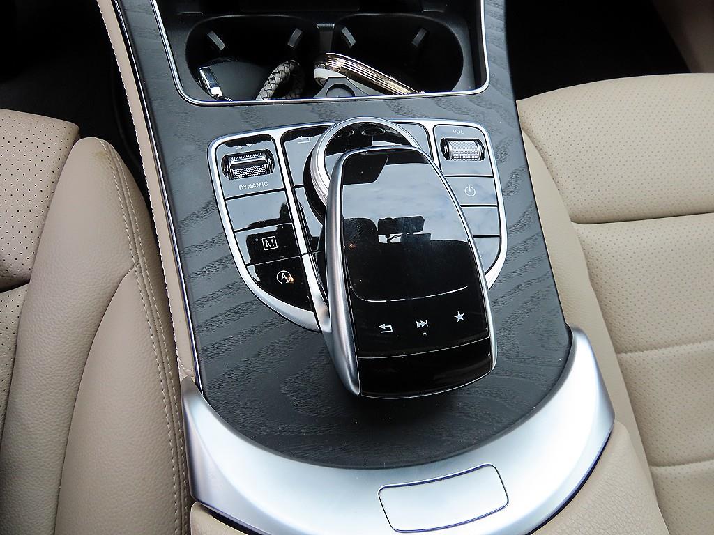 Mercedes Benz GLC Class 2019 Blanco - Importación desde Corea - HF Imports Iquique - Foto 13