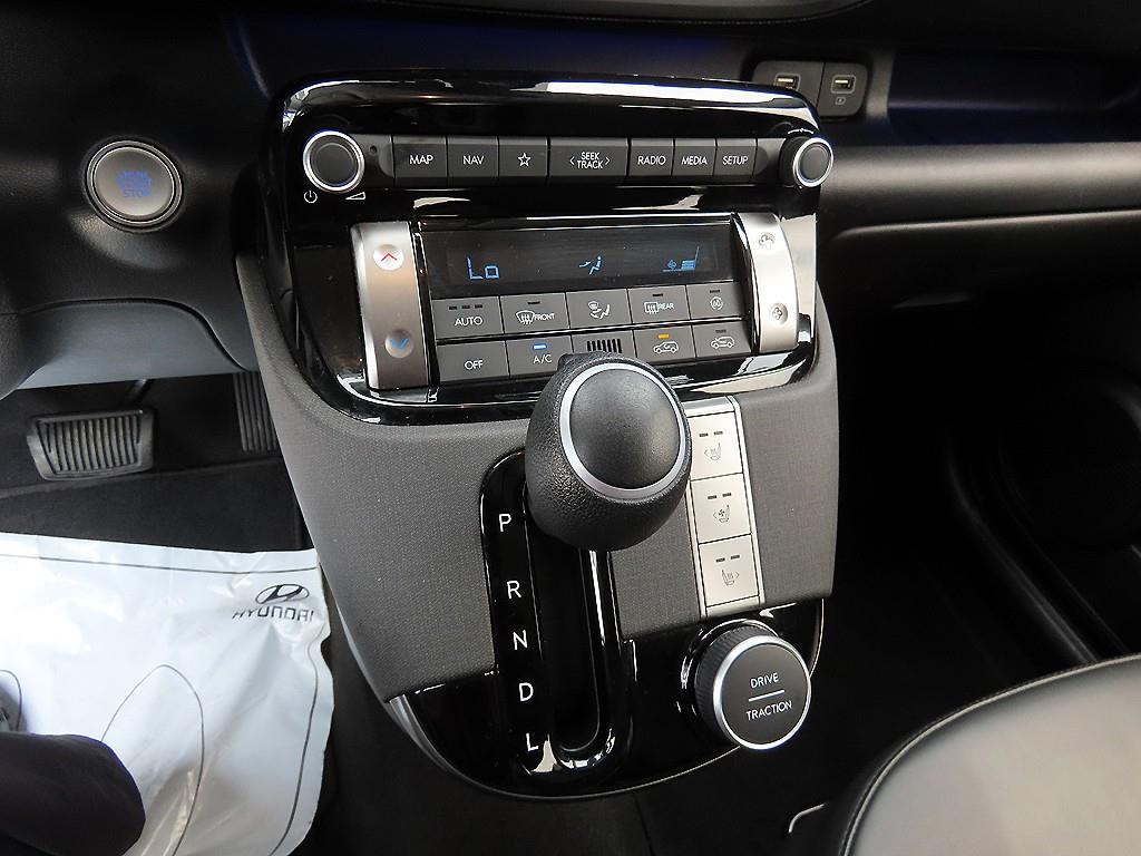 HYUNDAI Casper - Vista 10