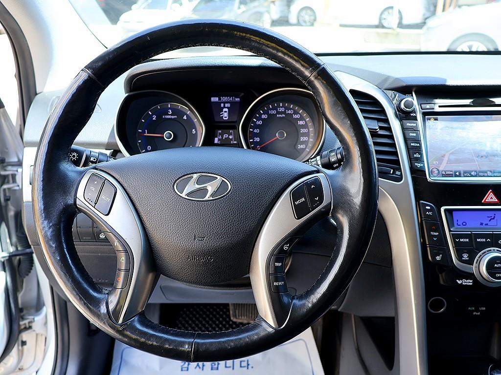 HYUNDAI i30 2014 Gris - Importación desde Corea - HF Imports Iquique - Foto 8