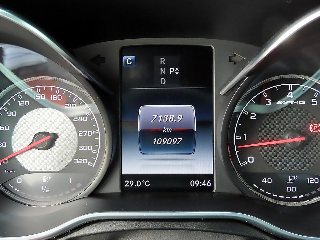 Mercedes Benz C Class - Vista 9