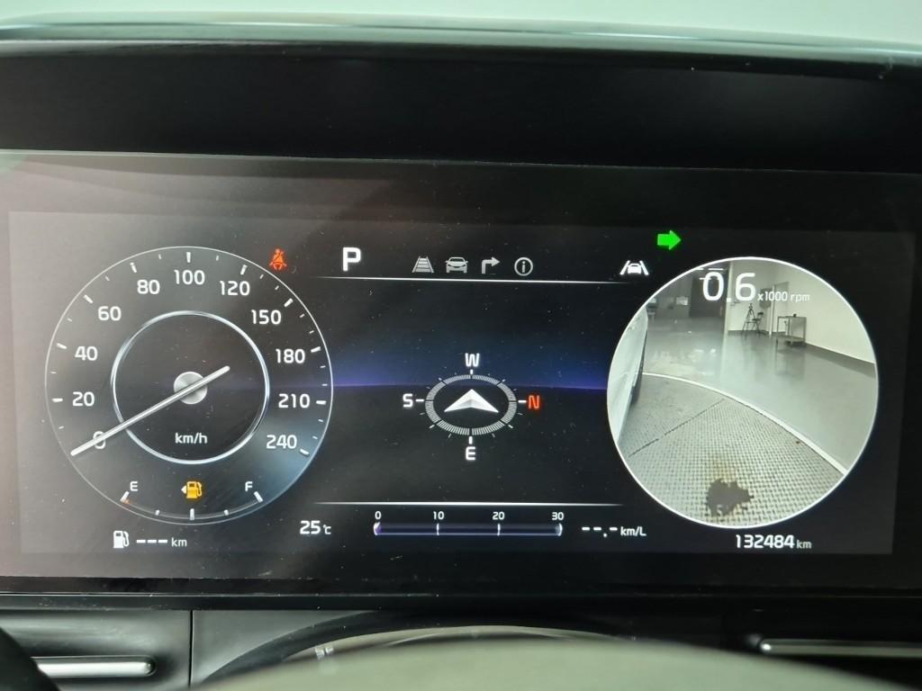 KIA Carnival - Vista 6