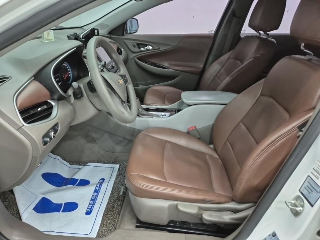 Chevrolet Malibu - Vista 11