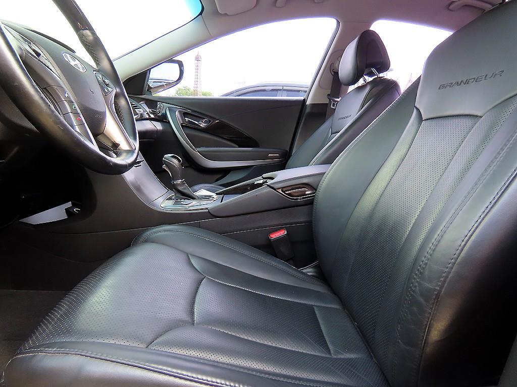 HYUNDAI Grandeur - Vista 5