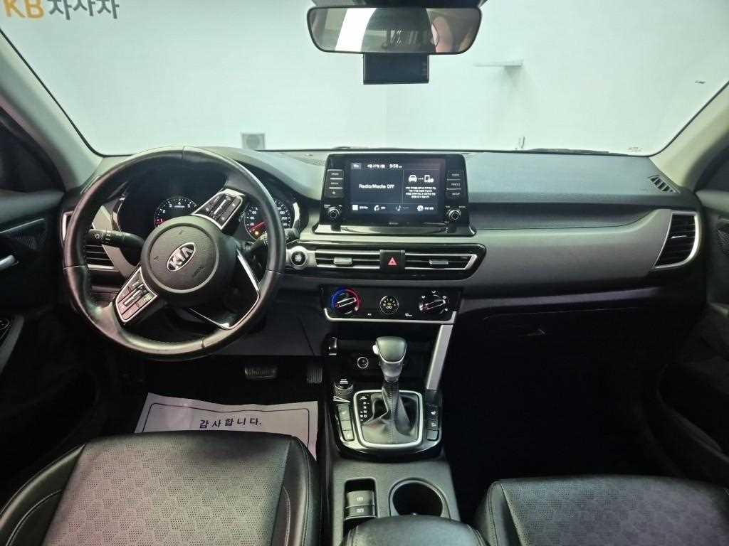 KIA Seltos - Vista 6